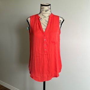 🚨NWT - stradivarius sleeveless four frontal button top - size Small